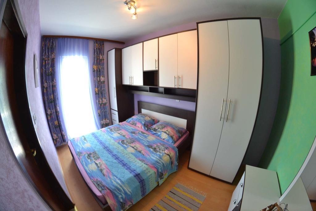 Apartmani Jenny I Tania 로파르 외부 사진