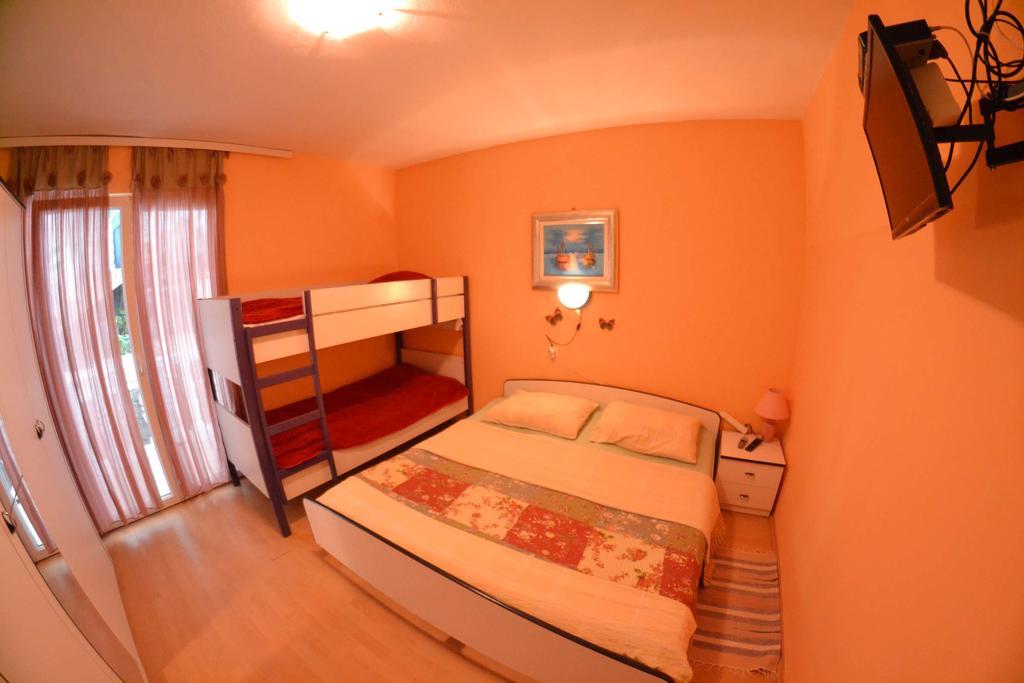 Apartmani Jenny I Tania 로파르 외부 사진