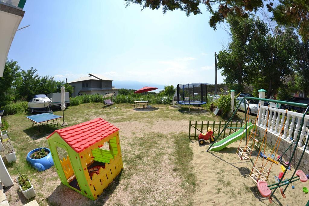 Apartmani Jenny I Tania 로파르 외부 사진