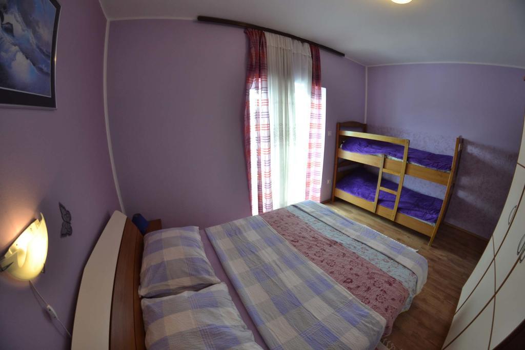 Apartmani Jenny I Tania 로파르 외부 사진